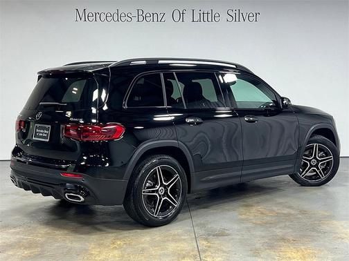 2025 Mercedes-Benz GLB 250 4MATIC