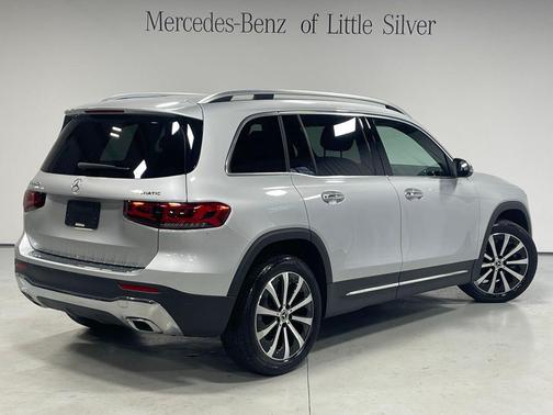 Silver 2022 Mercedes-Benz GLB 250 4MATIC
