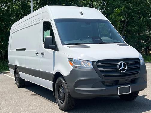 2025 Mercedes-Benz Sprinter 2500 High Roof