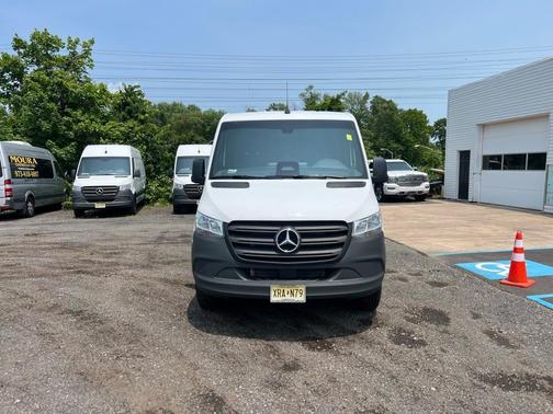 2025 Mercedes-Benz Sprinter 2500 Standard Roof
