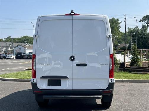 2025 Mercedes-Benz Sprinter 2500 Standard Roof
