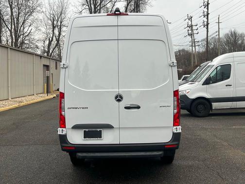 2025 Mercedes-Benz Sprinter 2500 High Roof