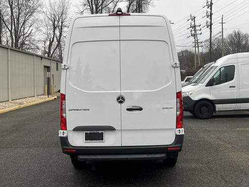 2025 Mercedes-Benz Sprinter 2500 High Roof