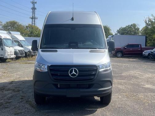 2025 Mercedes-Benz Sprinter 2500 Standard Roof