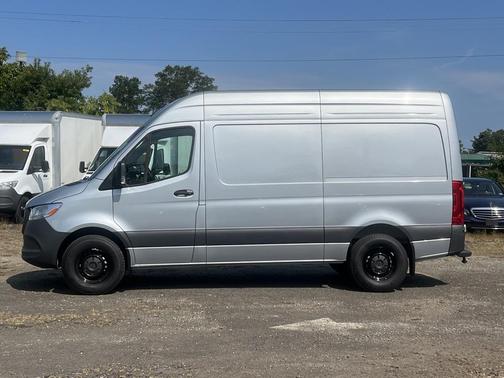2025 Mercedes-Benz Sprinter 2500 Standard Roof
