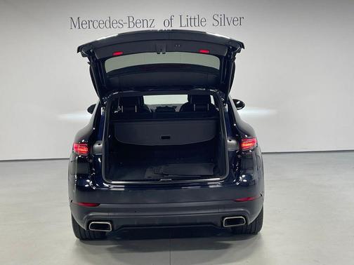Blue 2022 Porsche Cayenne Cayenne