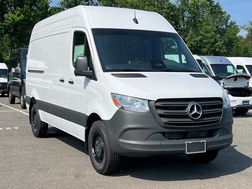 2025 Mercedes-Benz Sprinter 2500 Standard Roof