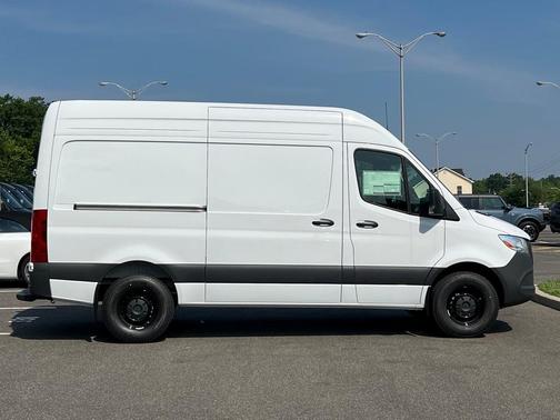2025 Mercedes-Benz Sprinter 2500 Standard Roof