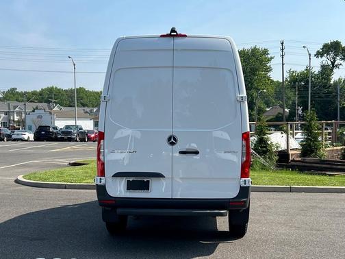 2025 Mercedes-Benz Sprinter 2500 Standard Roof