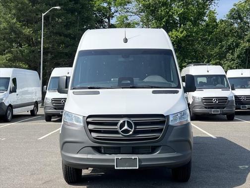 2025 Mercedes-Benz Sprinter 2500 Standard Roof