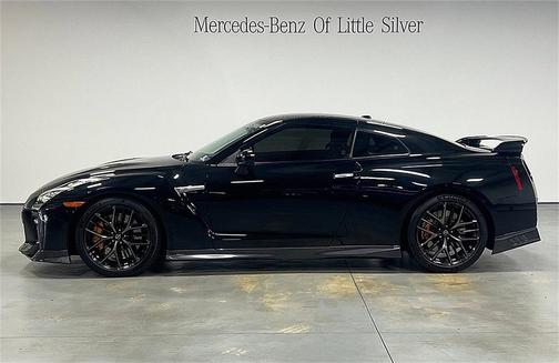 2017 Nissan GT-R Premium