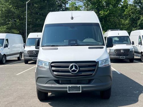 2025 Mercedes-Benz Sprinter 2500 High Roof