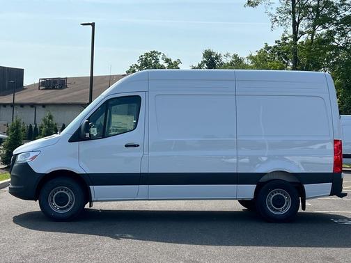 2025 Mercedes-Benz Sprinter 2500 Standard Roof