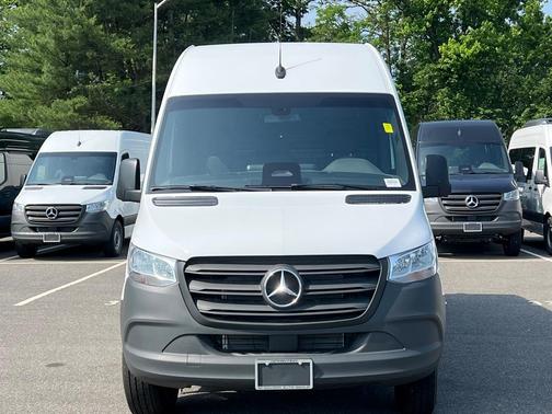 2025 Mercedes-Benz Sprinter 2500 Standard Roof