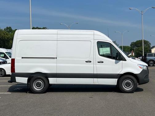 2025 Mercedes-Benz Sprinter 2500 Standard Roof