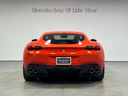 2022 Ferrari Roma Base