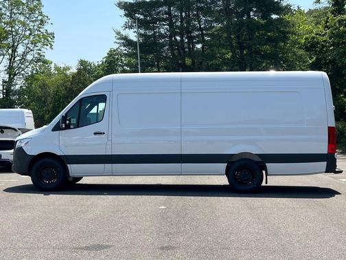 2025 Mercedes-Benz Sprinter 2500 High Roof
