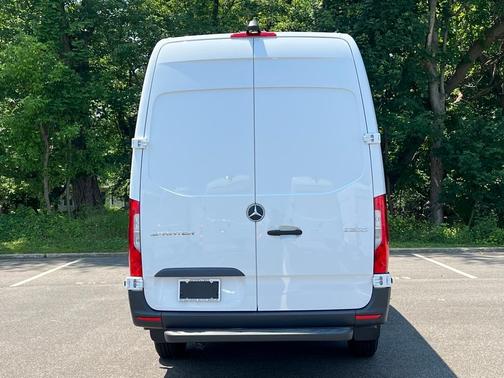 2025 Mercedes-Benz Sprinter 2500 High Roof