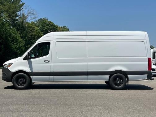 2025 Mercedes-Benz Sprinter 2500 High Roof