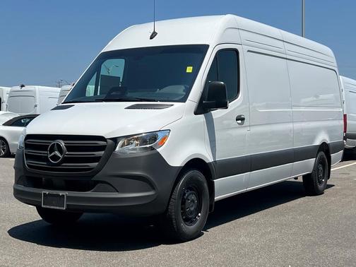 2025 Mercedes-Benz Sprinter 2500 High Roof