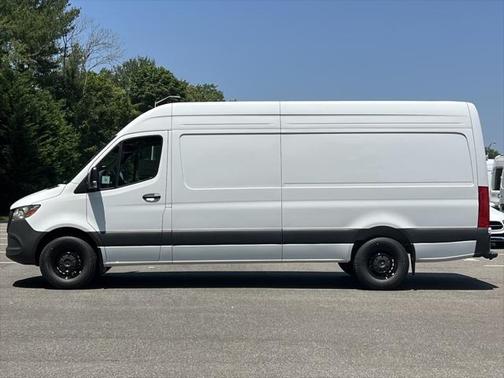 2025 Mercedes-Benz Sprinter 2500 High Roof
