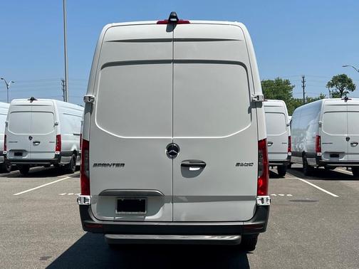 2025 Mercedes-Benz Sprinter 2500 High Roof