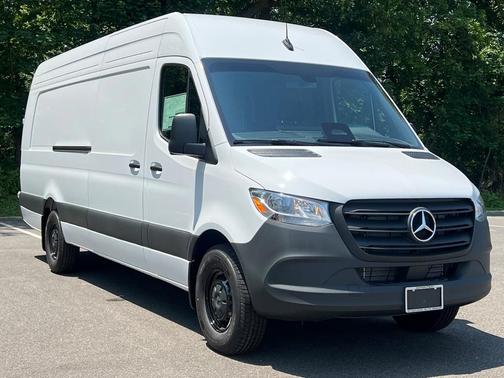 2025 Mercedes-Benz Sprinter 2500 High Roof