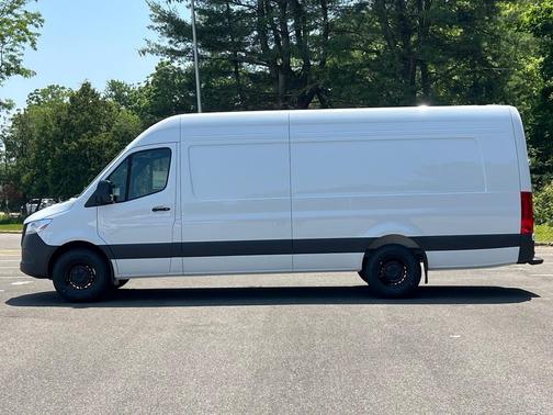 2025 Mercedes-Benz Sprinter 2500 High Roof