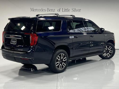 2023 GMC Yukon XL 4WD AT4
