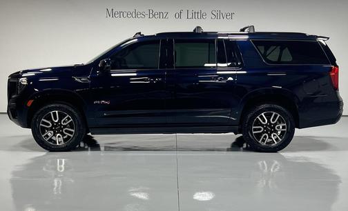 2023 GMC Yukon XL 4WD AT4