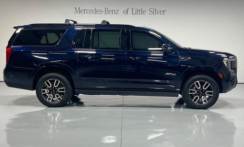 2023 GMC Yukon XL 4WD AT4