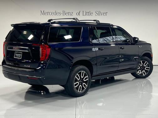 2023 GMC Yukon XL 4WD AT4