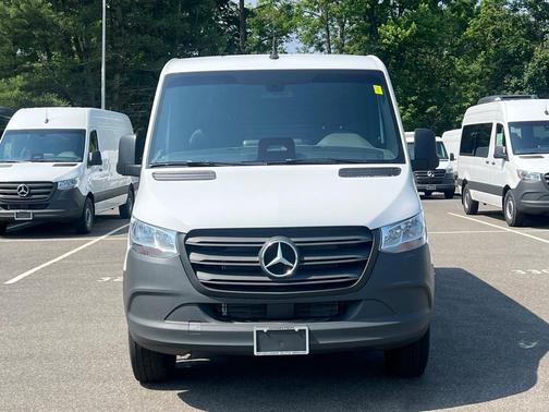 2025 Mercedes-Benz Sprinter 2500 Standard Roof