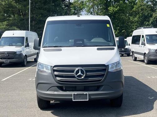 2025 Mercedes-Benz Sprinter 2500 Standard Roof