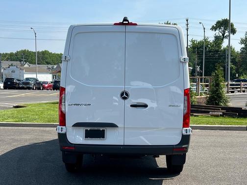 2025 Mercedes-Benz Sprinter 2500 Standard Roof