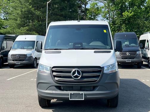 2025 Mercedes-Benz Sprinter 2500 Standard Roof