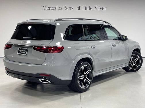 Alpine 2026 Mercedes-Benz GLS 450 4MATIC