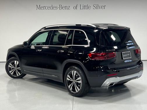 2025 Mercedes-Benz GLB 250 4MATIC