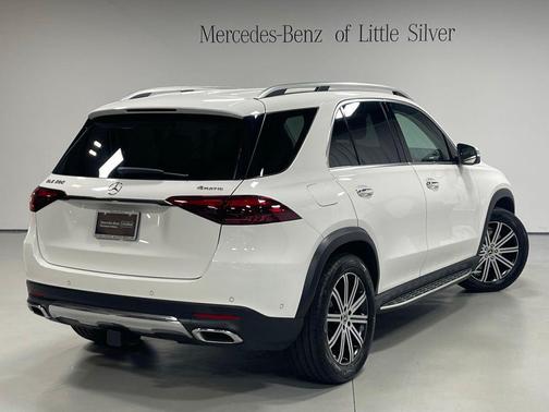 White 2024 Mercedes-Benz GLE 350 4MATIC