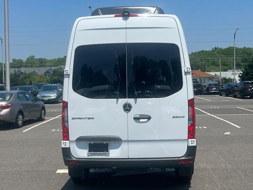 2025 Mercedes-Benz Sprinter 2500 Standard Roof