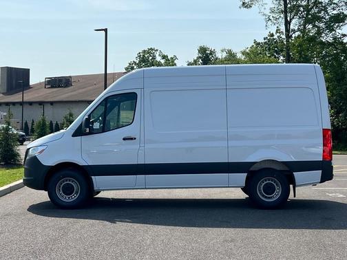 2025 Mercedes-Benz Sprinter 2500 Standard Roof