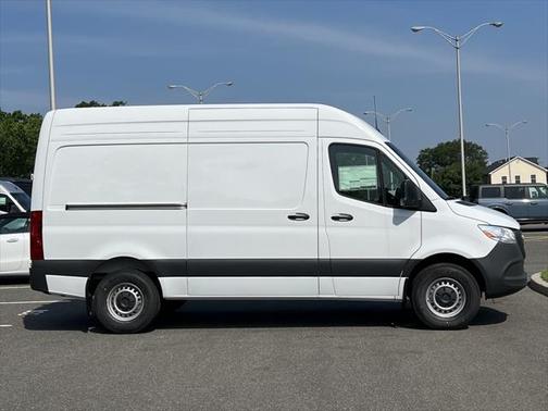 2025 Mercedes-Benz Sprinter 2500 Standard Roof
