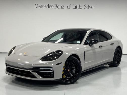 2022 Porsche Panamera Turbo S