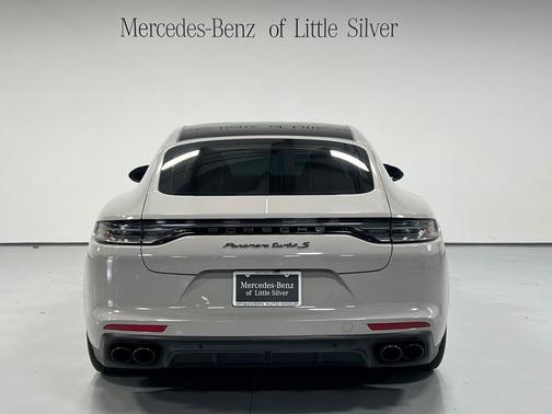 2022 Porsche Panamera Turbo S