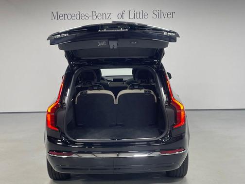 Black 2025 Volvo XC90 B6 Plus 7-Seater