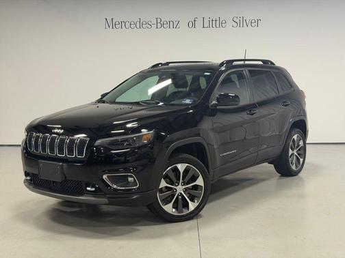 Diamond Black Crystal Pearlcoat 2022 Jeep Cherokee Limited