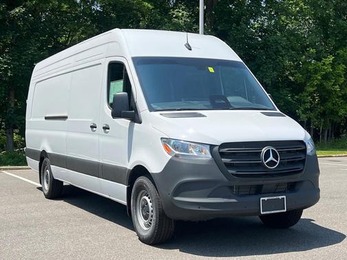 2025 Mercedes-Benz Sprinter 2500 High Roof