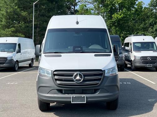 2025 Mercedes-Benz Sprinter 2500 High Roof