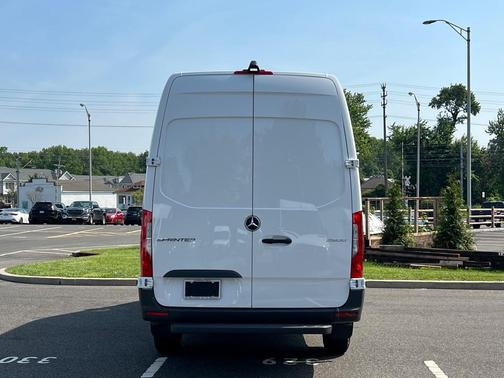 2025 Mercedes-Benz Sprinter 2500 High Roof