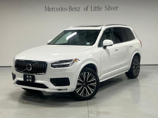 2021 Volvo XC90 T6 Momentum